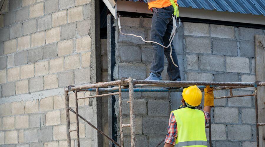 Professional residential roofers in Madison, MD